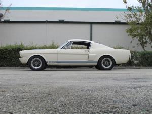 Ford Mustang Shelby GT350R 1966 года 